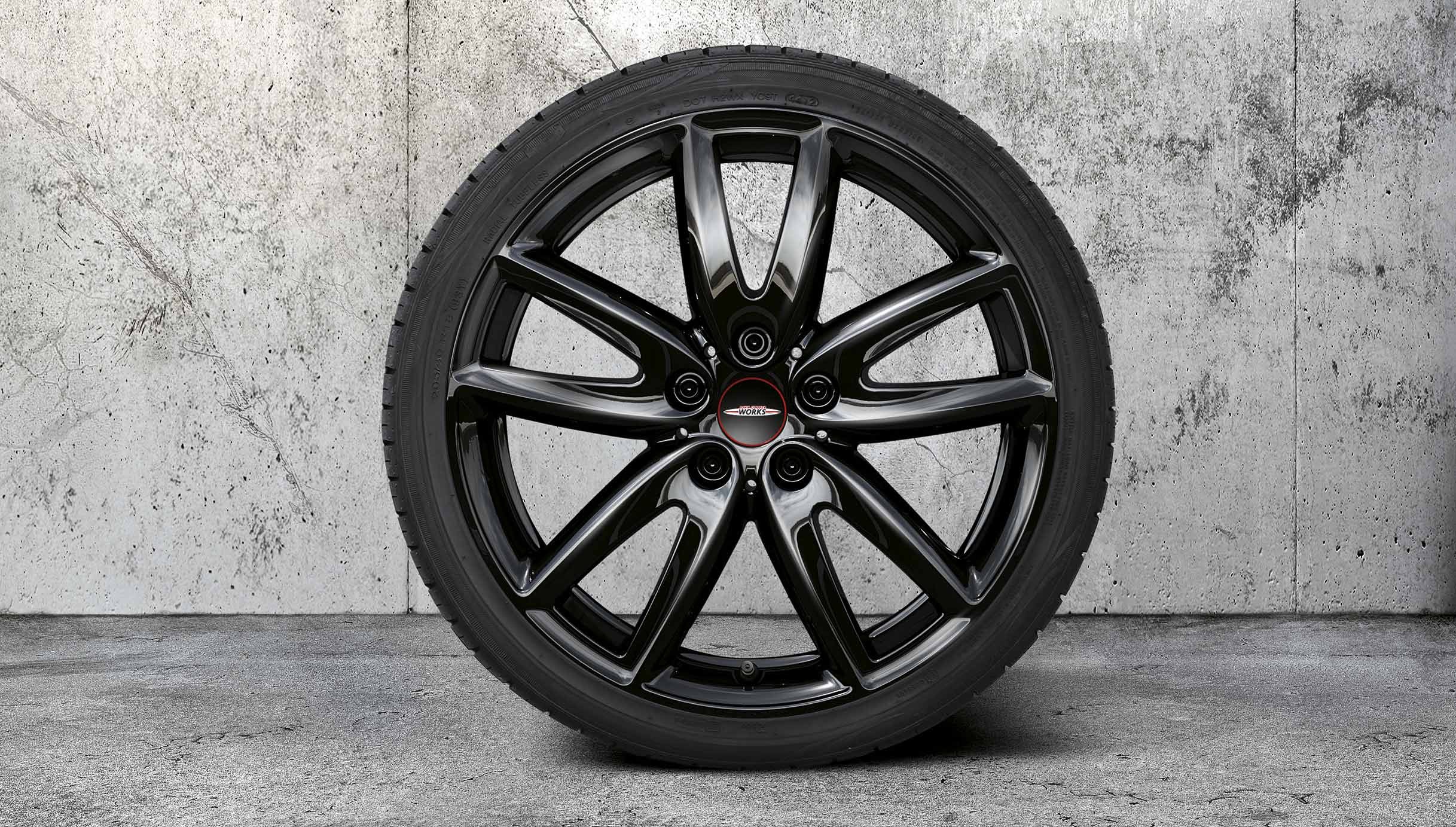 18-дюймові диски JCW grip spoke – jet black – 815 18-дюймові диски JCW grip spoke – jet black – 815